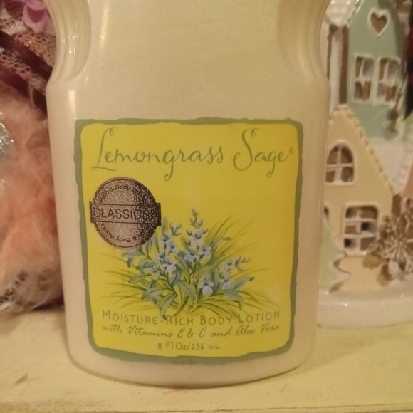 Vintage Bath & Body Works LEMONGRASS SAGE Classics Lotion 8oz *FACTORY SEALED* - Picture 2 of 3